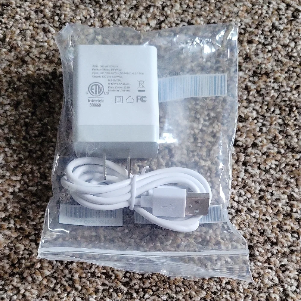 White USB Wall Charger and Cable